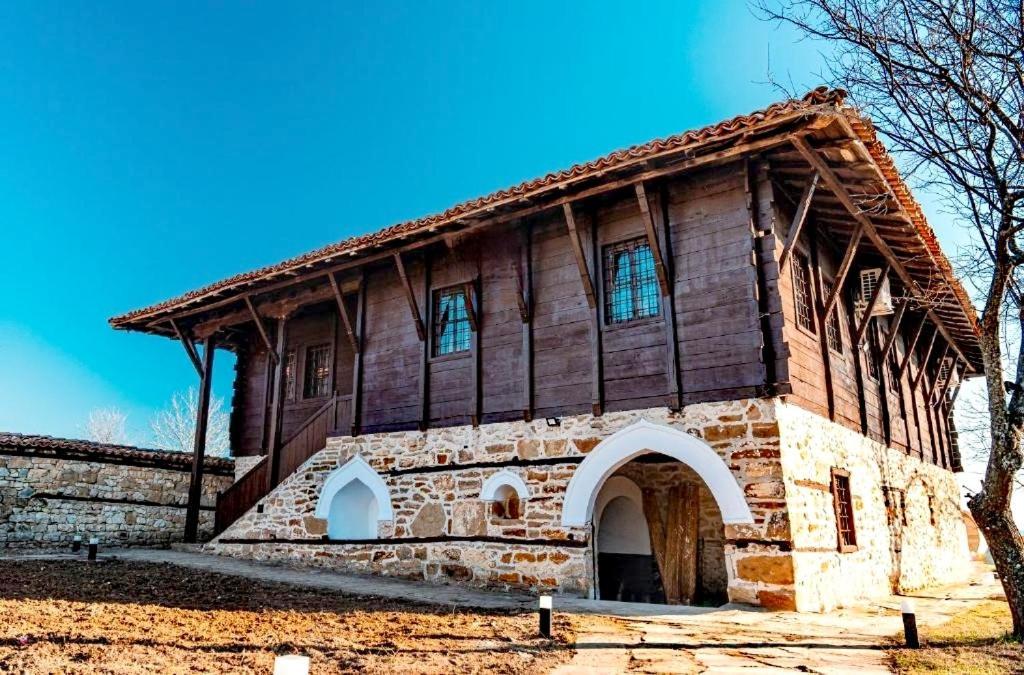 Complex Arbanashki Style-Panoramic View With Summer And Winter Terrace, Jacuzzi, Sauna, Children'S And Adult Area With Cinema Summer อาร์บานาซิ ภายนอก รูปภาพ
