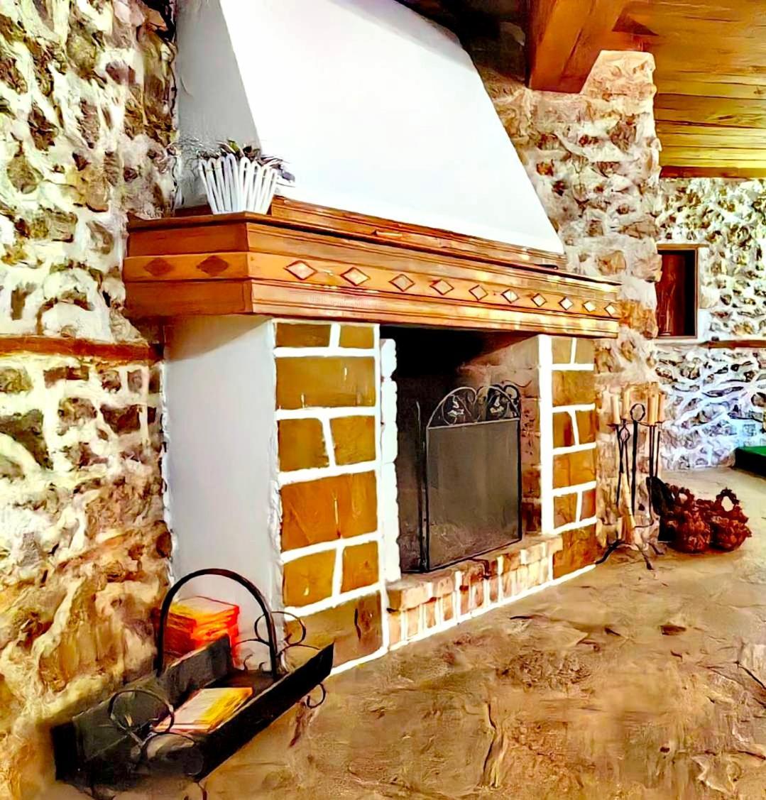 Complex Arbanashki Style-Panoramic View With Summer And Winter Terrace, Jacuzzi, Sauna, Children'S And Adult Area With Cinema Summer อาร์บานาซิ ภายนอก รูปภาพ